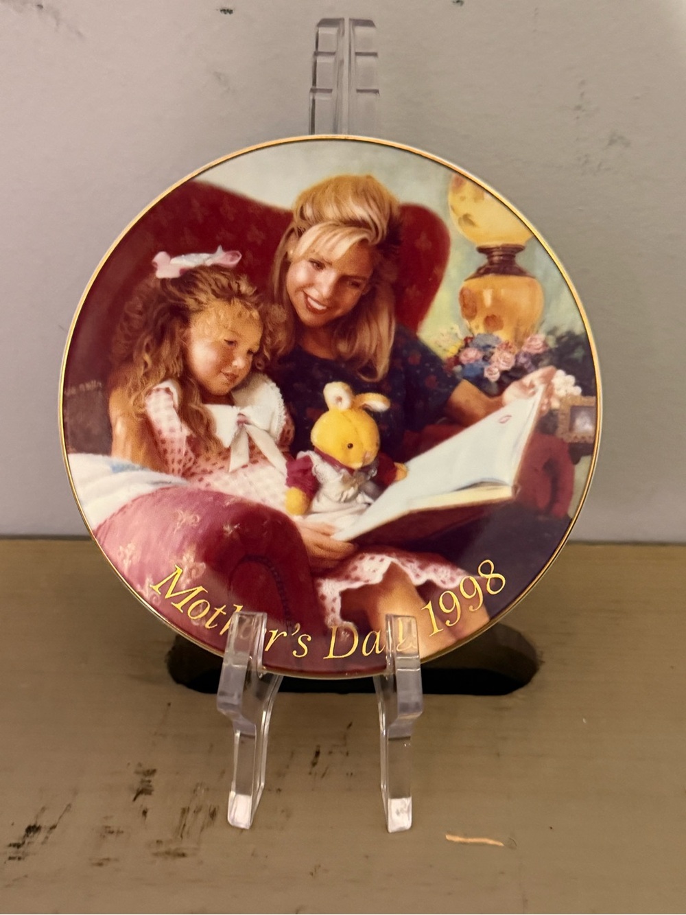 Avon 1998 Mother's Day Plate with Gold Trim.